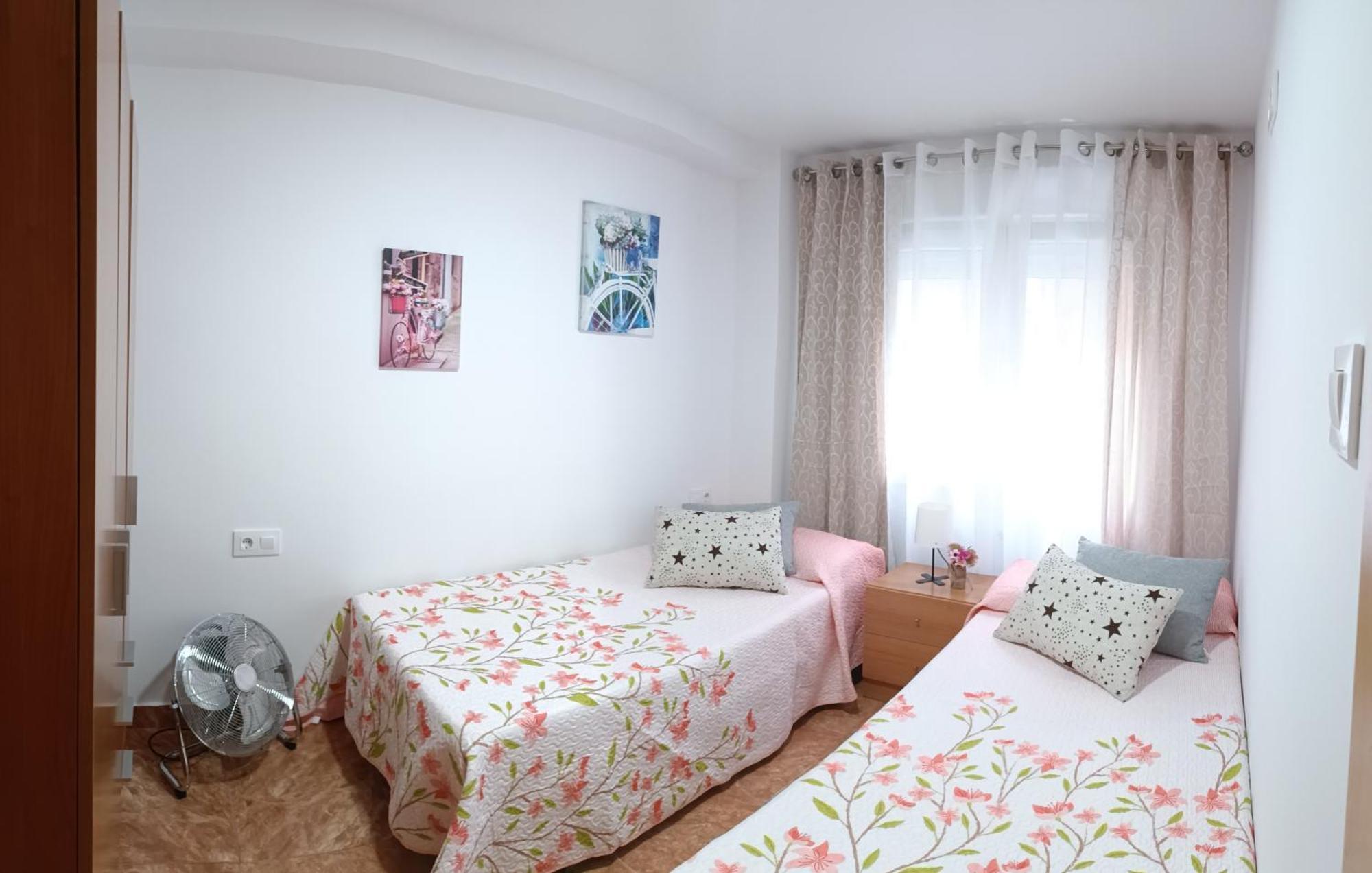 Daoiz, Vivienda Vacacional Para Familias Y Mayores De 25 Anos En El Grao De Gandia 3Ro Sin Ascensor Playa de Gandia Zewnętrze zdjęcie