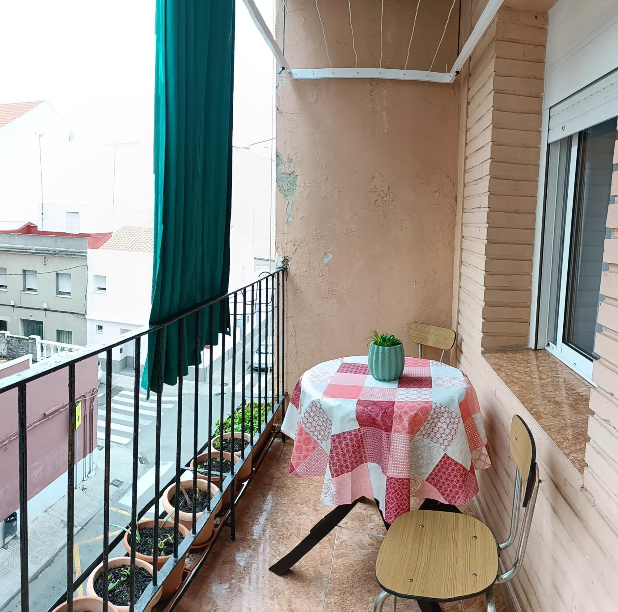 Daoiz, Vivienda Vacacional Para Familias Y Mayores De 25 Anos En El Grao De Gandia 3Ro Sin Ascensor Playa de Gandia Zewnętrze zdjęcie