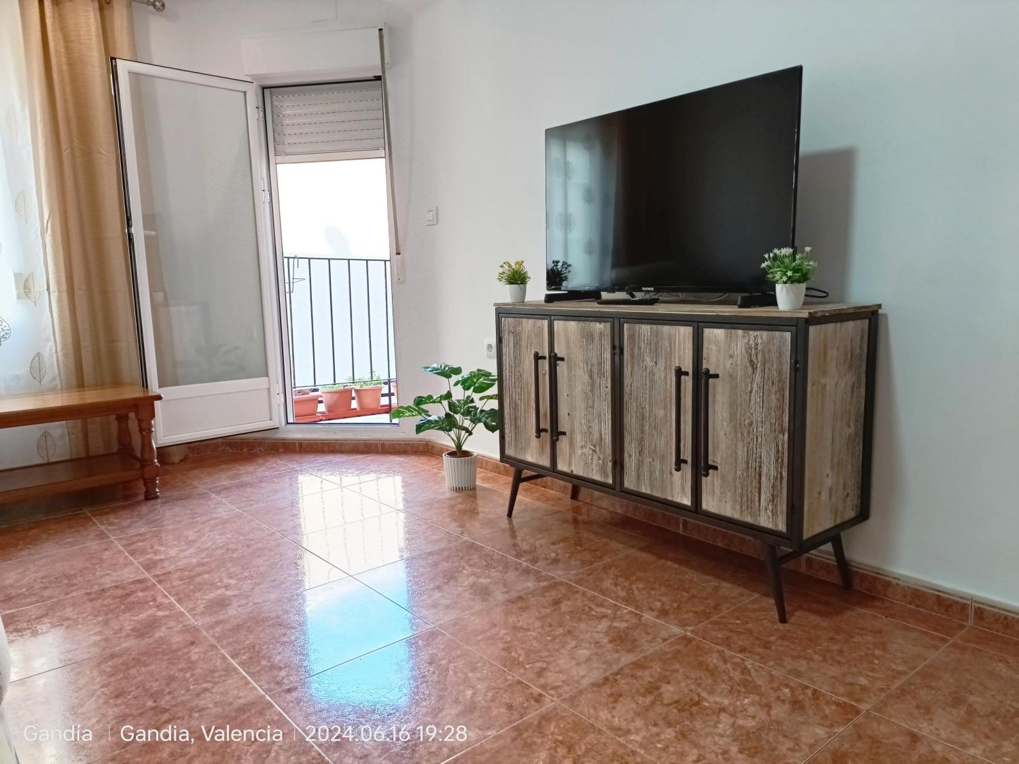 Daoiz, Vivienda Vacacional Para Familias Y Mayores De 25 Anos En El Grao De Gandia 3Ro Sin Ascensor Playa de Gandia Zewnętrze zdjęcie